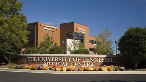 Where is the University of Tennessee pharmacy school located